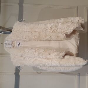 Jack by BB Dakota Cream Faux Fur Vest Size Medium